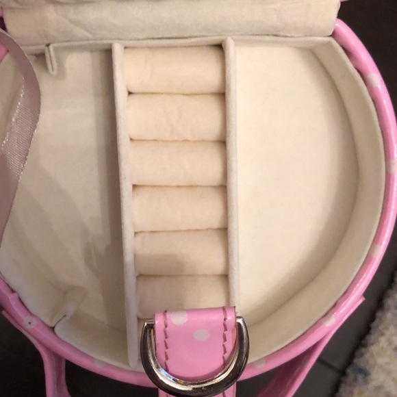 FREE Mini Hardshell Jewelry Case - Picture 5 of 8